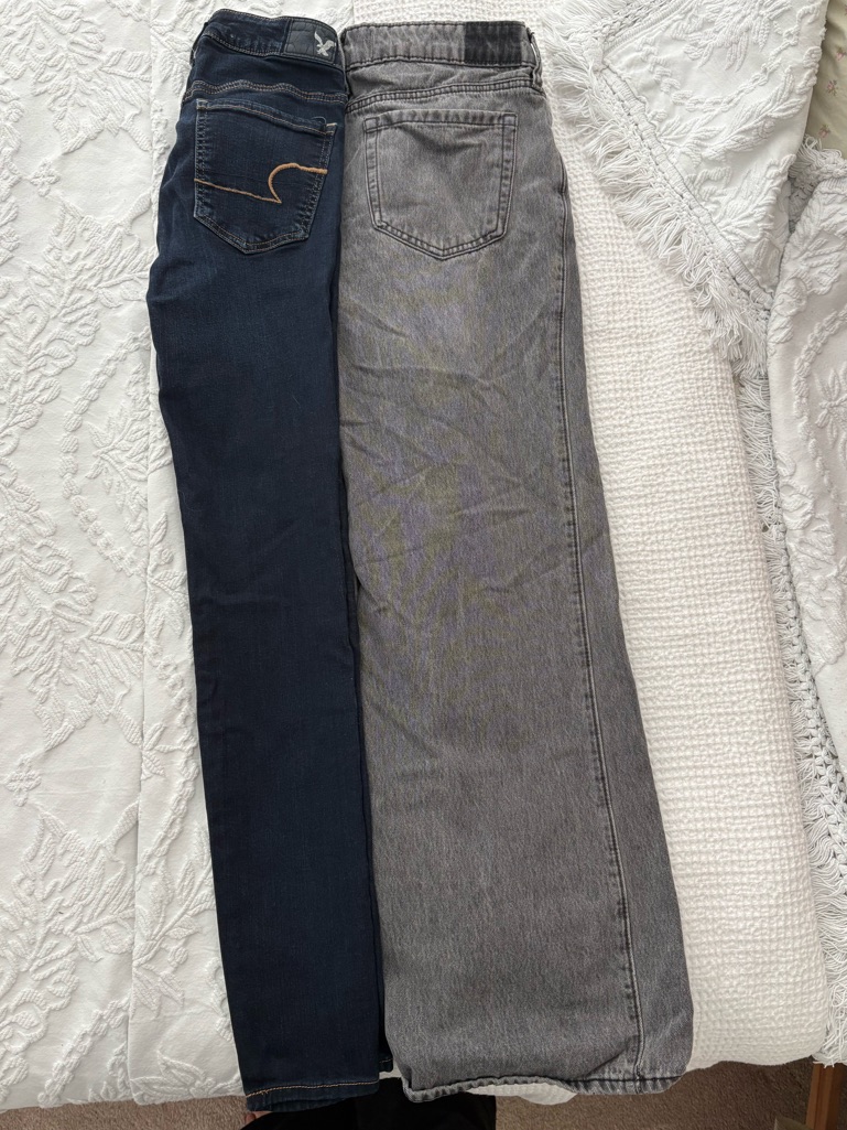 2 Pairs Of Size 2, Longth Length Ae & Hollister Jeans